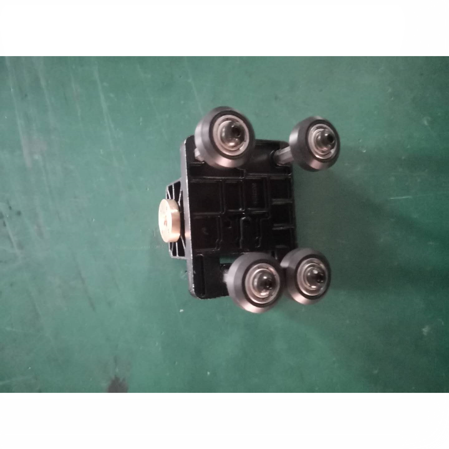 D9/300 -Z Axis right slide